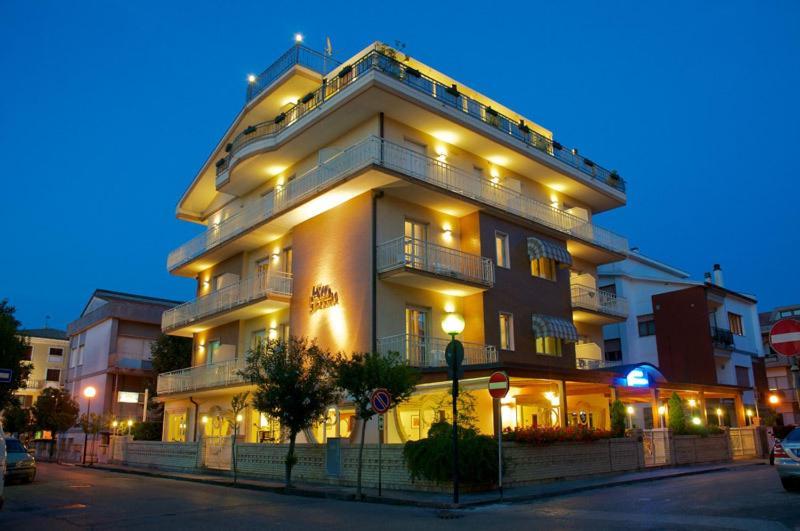 פינטו Hotel Jollino מראה חיצוני תמונה