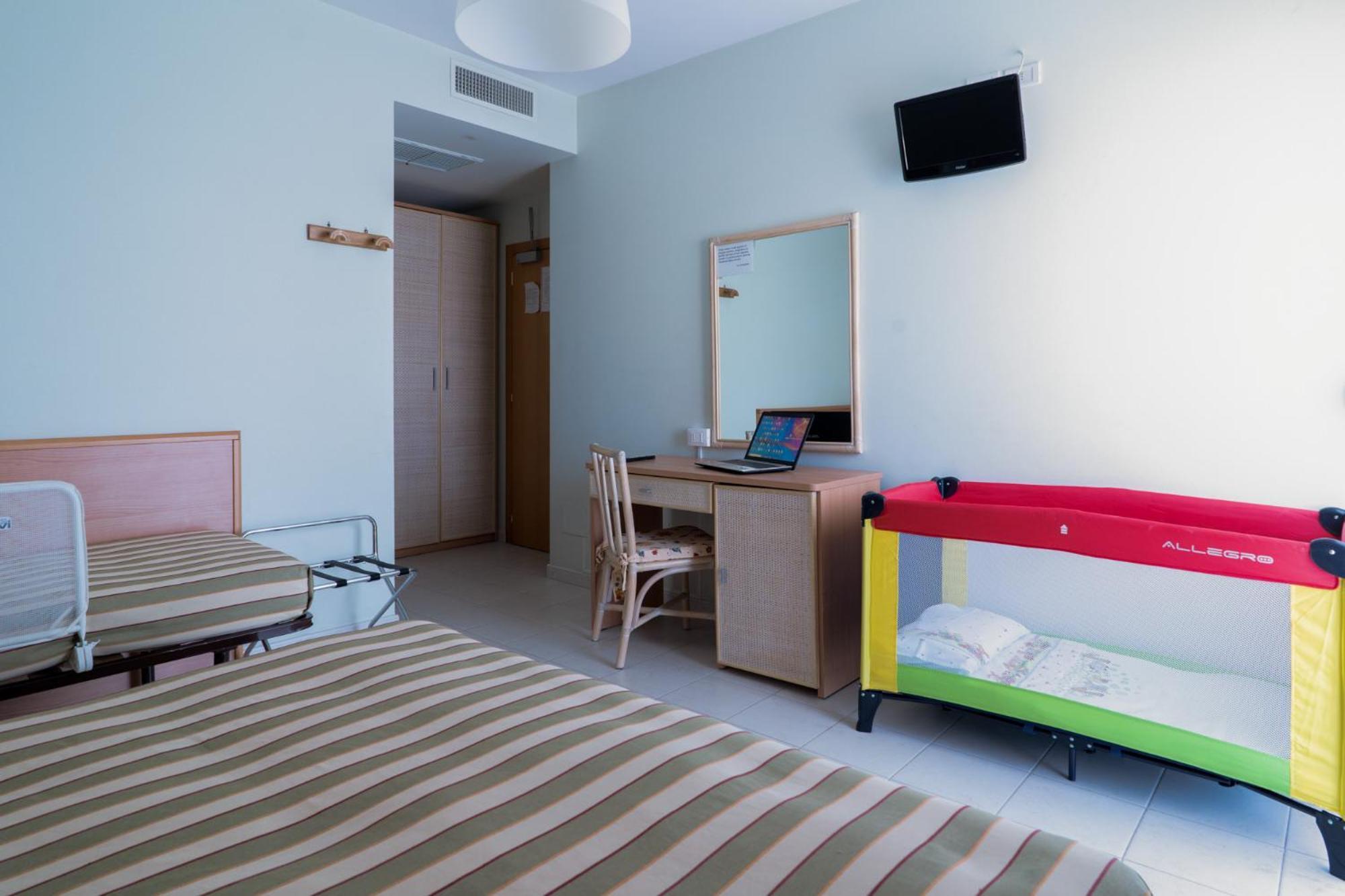 פינטו Hotel Jollino מראה חיצוני תמונה