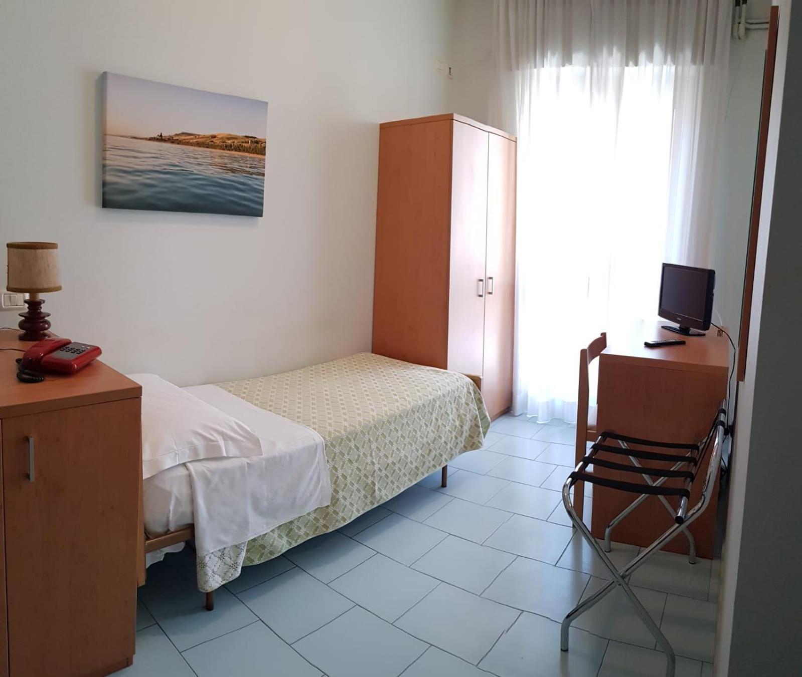 פינטו Hotel Jollino מראה חיצוני תמונה