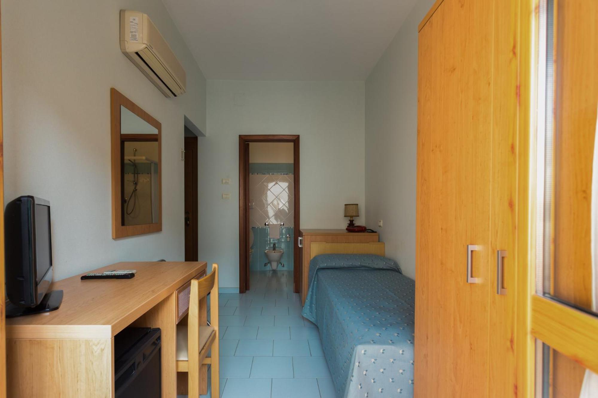 פינטו Hotel Jollino מראה חיצוני תמונה