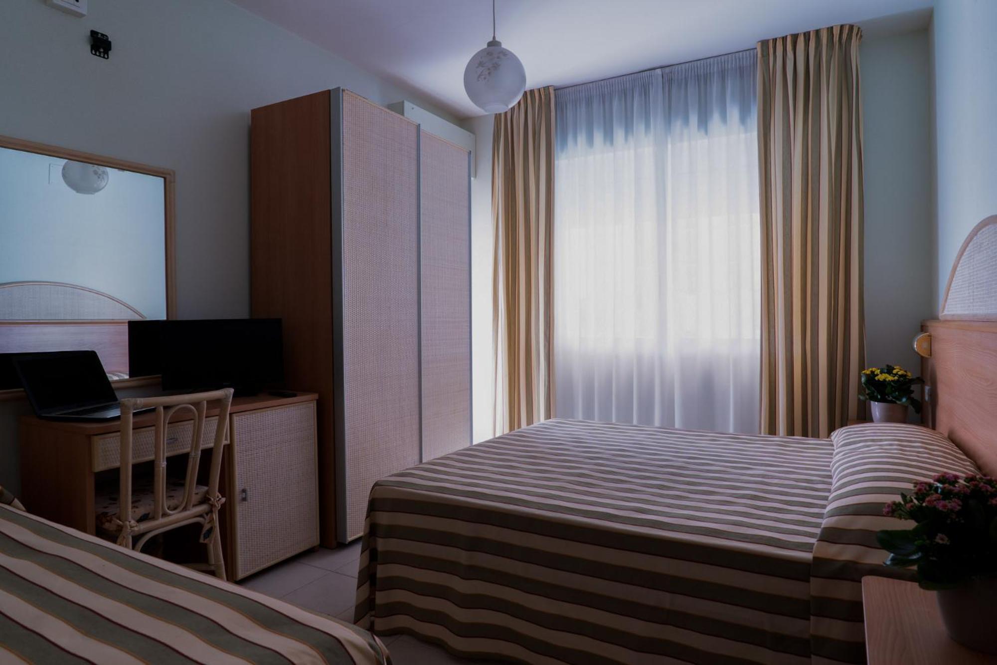 פינטו Hotel Jollino מראה חיצוני תמונה